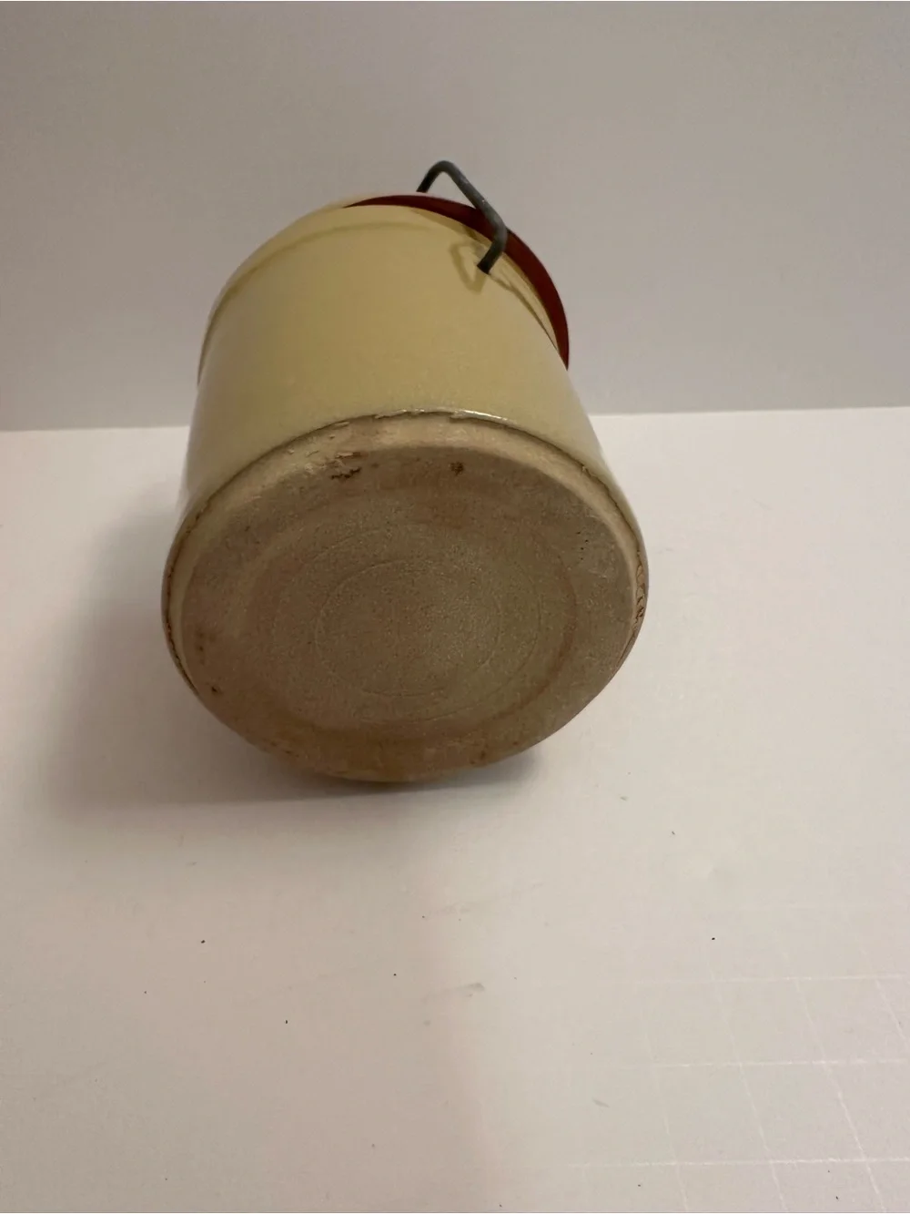 Vtg Cream Color Glazed Stoneware Crock w/ Wire Bail Locking Lid And Rubber Seal